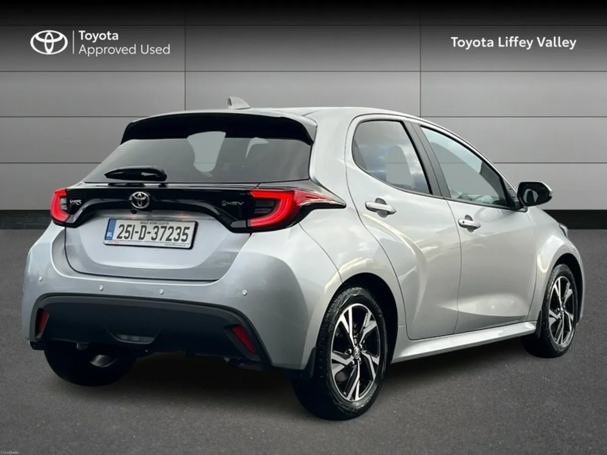 Toyota Yaris Yaris Hybrid 115 L-SPORT - Image 2
