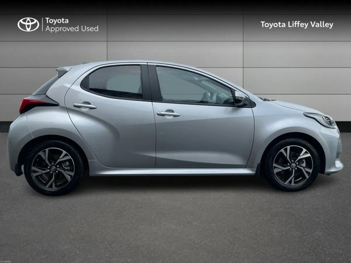 Toyota Yaris Yaris Hybrid 115 L-SPORT - Image 3