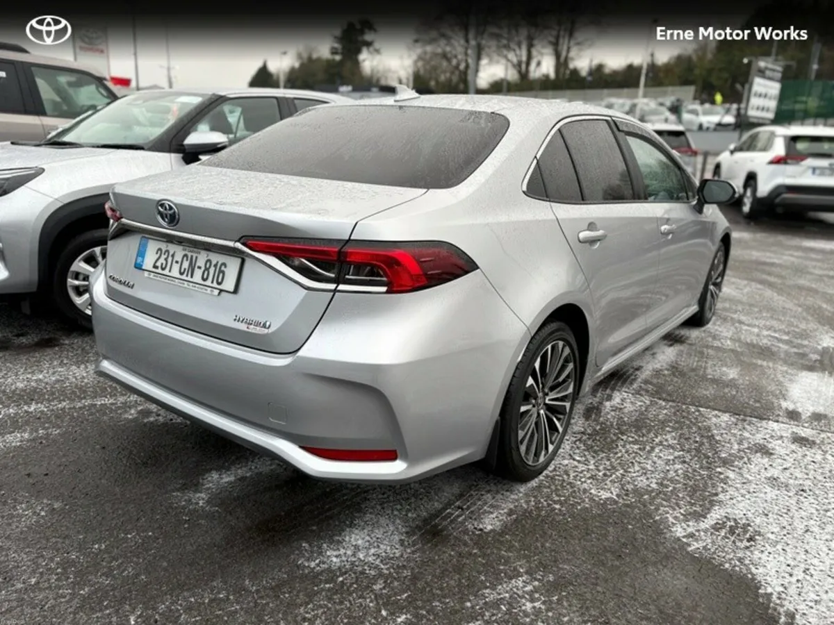 Toyota Corolla COROLLA HYB LUNA Sport SALOON - Image 3