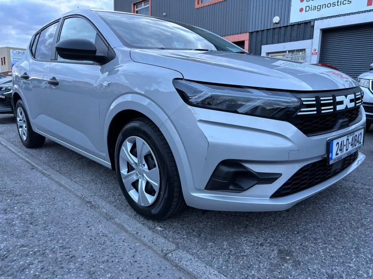 2024 Dacia Sandero TCe 90 Essential - Image 4
