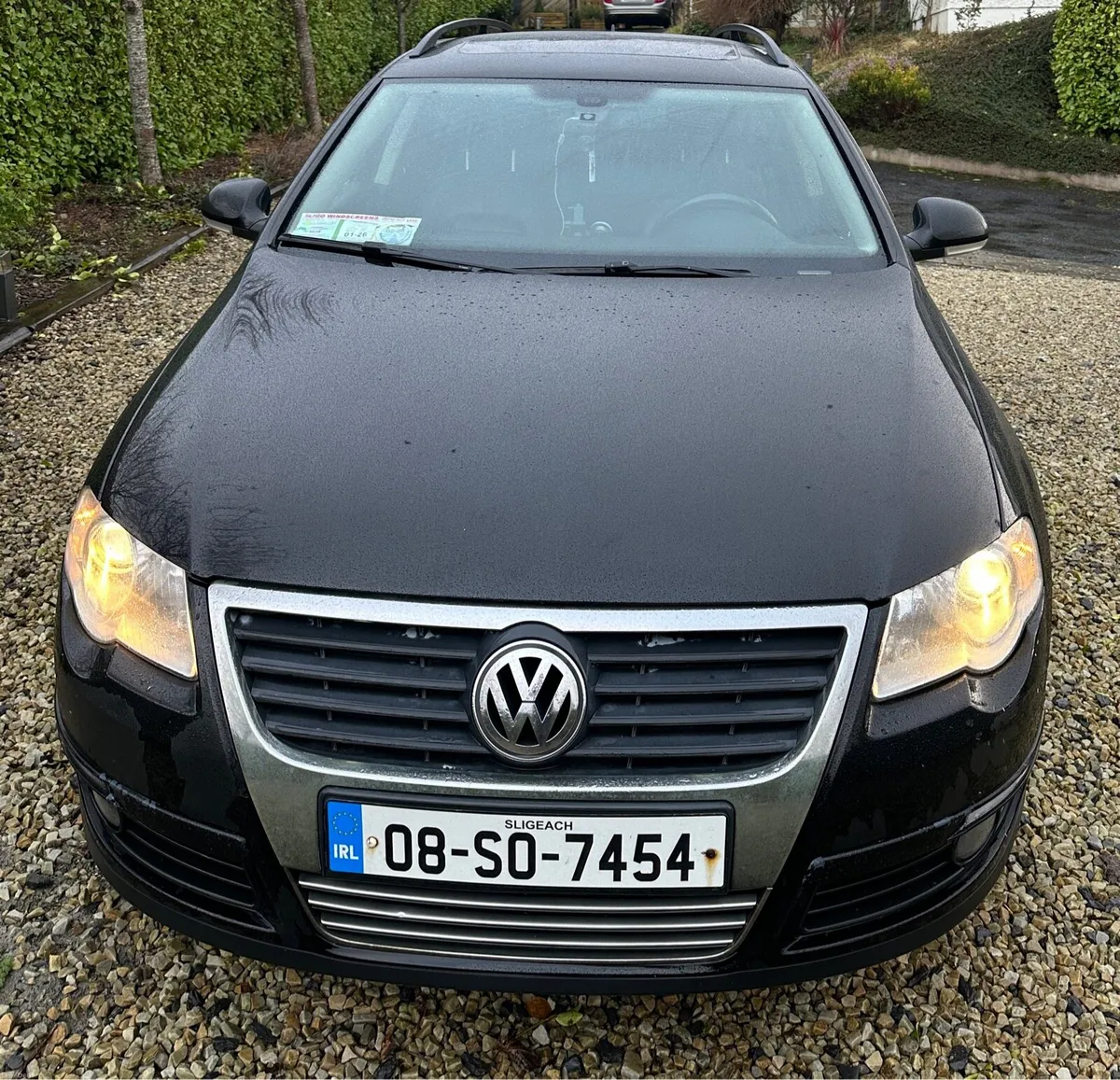Passat Estate 2.0 TDI black, left hand drive - Image 1