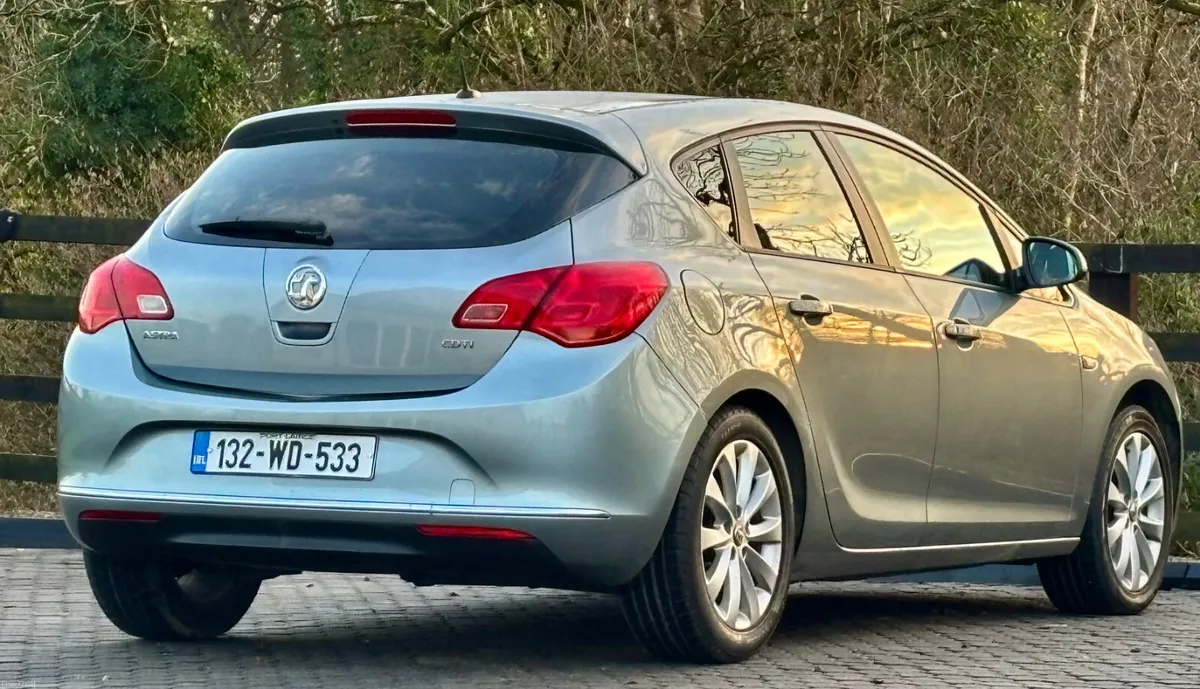 Vauxhall Astra 2013 - Image 3