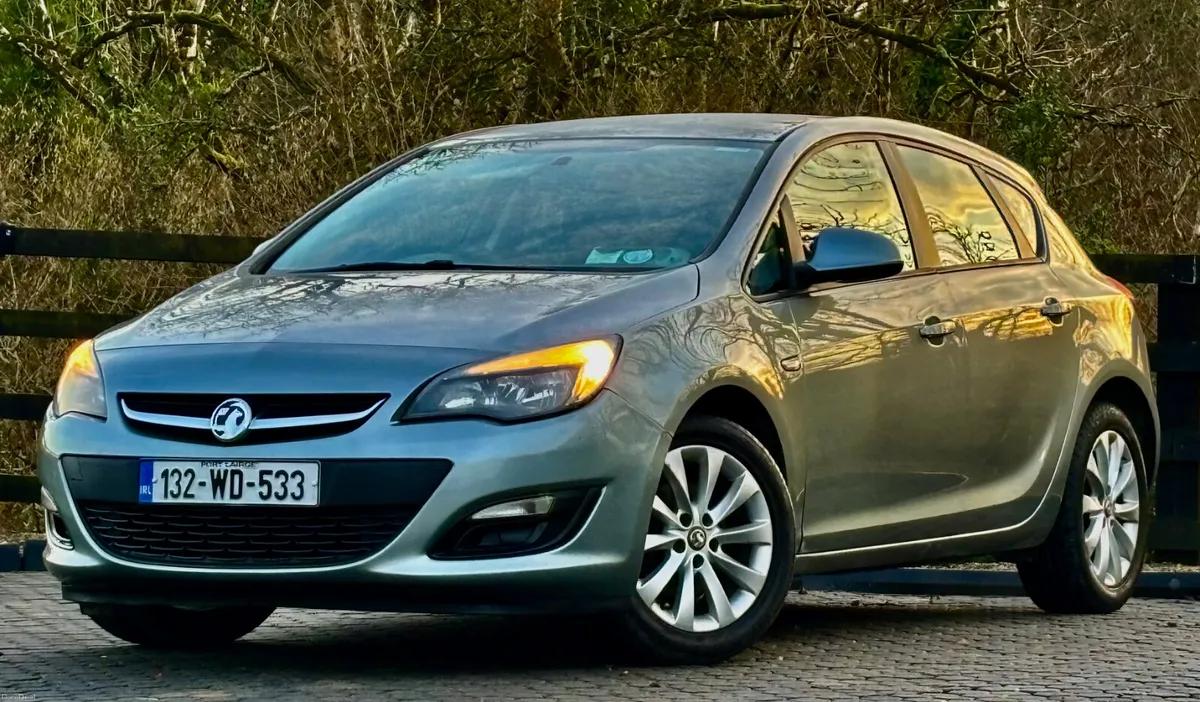 Vauxhall Astra 2013 - Image 2