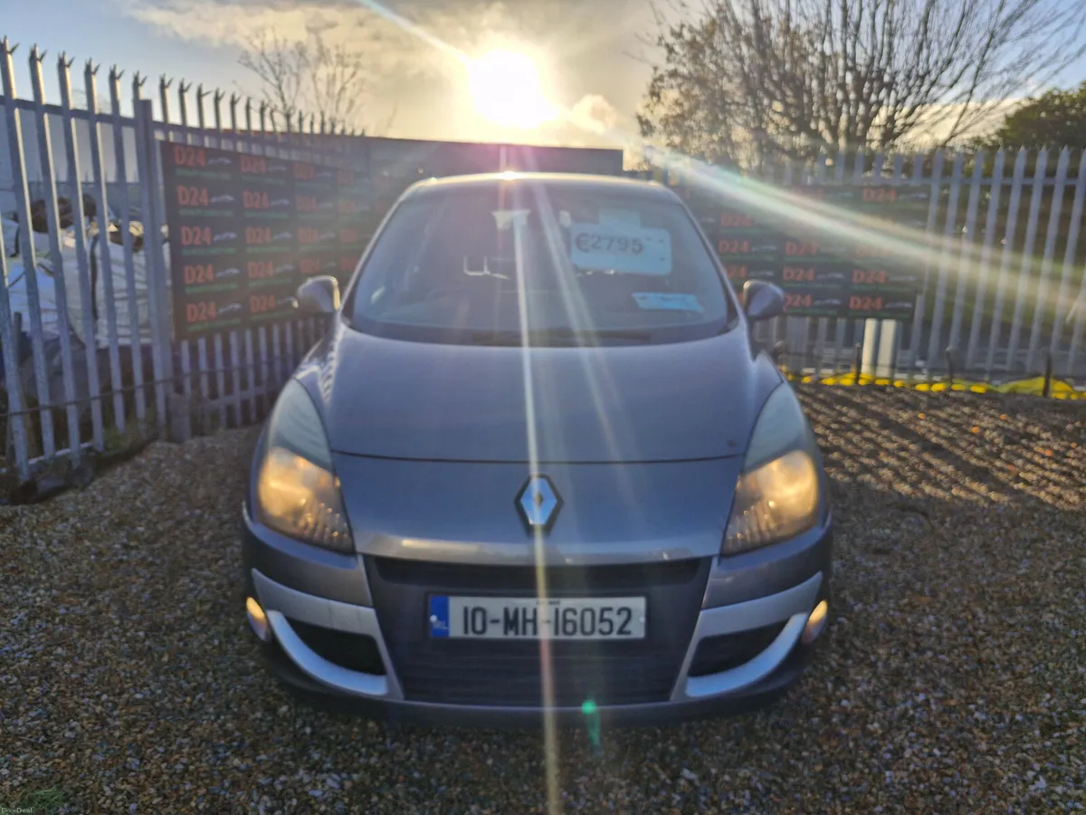 10 Renault Scenic 1.5 Diesel - Image 1