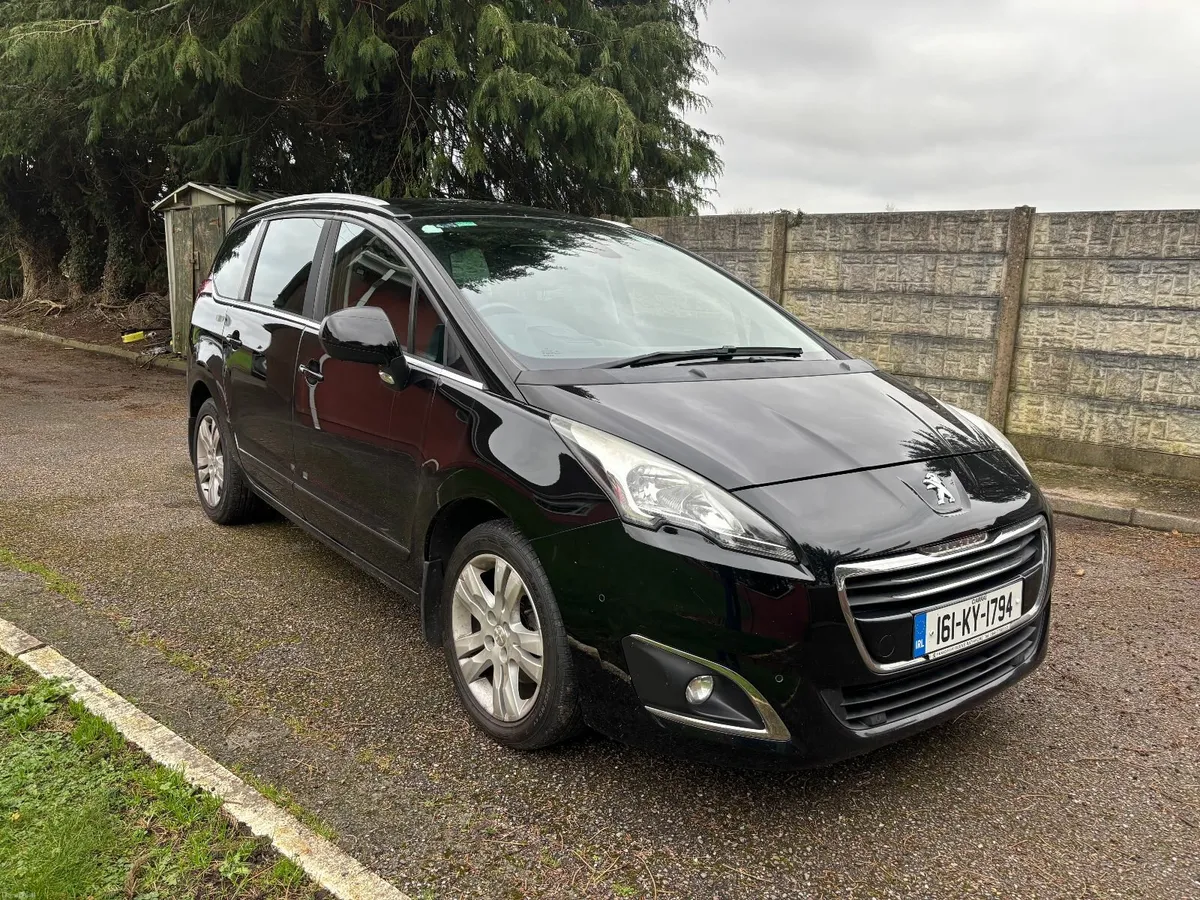 One owner Peugeot 5008 2016 diesel 7 seats - Image 2