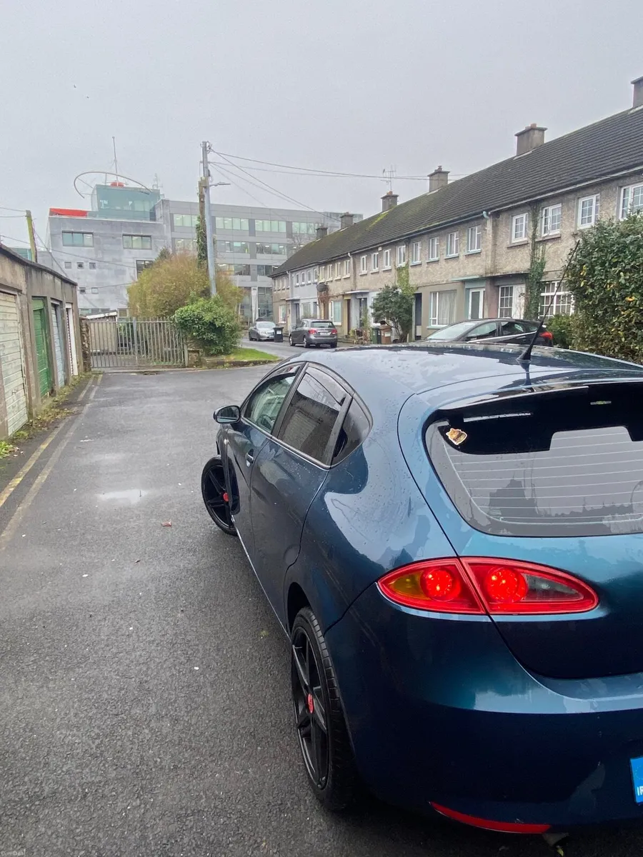 SEAT Leon 2008 - Image 2