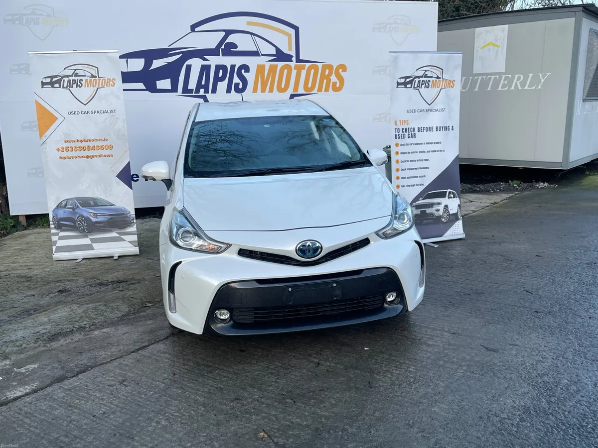 Toyota Prius 2017 7 seater low miles - Image 2