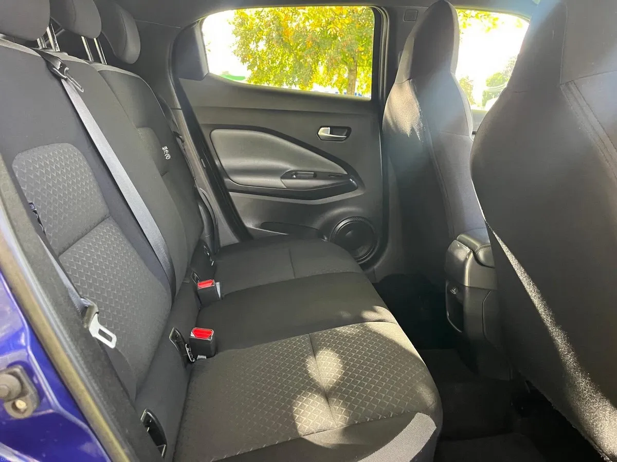 2021 Nissan Juke - Image 2