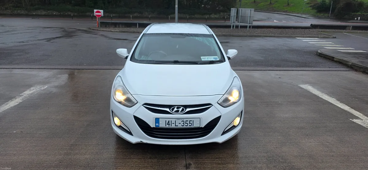 Hyundai i40 Estate NEW NCT 01.2027 - Image 3