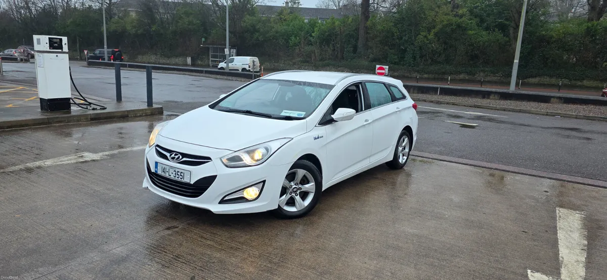 Hyundai i40 Estate NEW NCT 01.2027 - Image 1