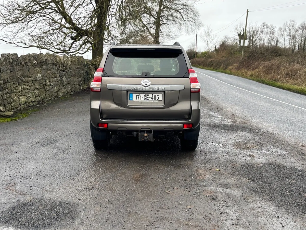 Toyota Land Cruiser - Image 3