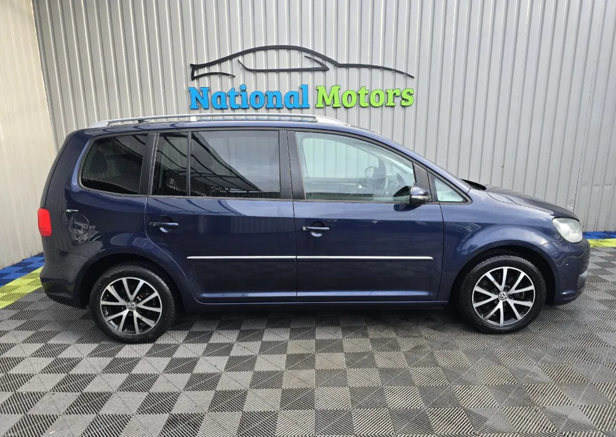 2013 Volkswagen Touran 1.4 Petrol Auto 7 Seater - Image 2