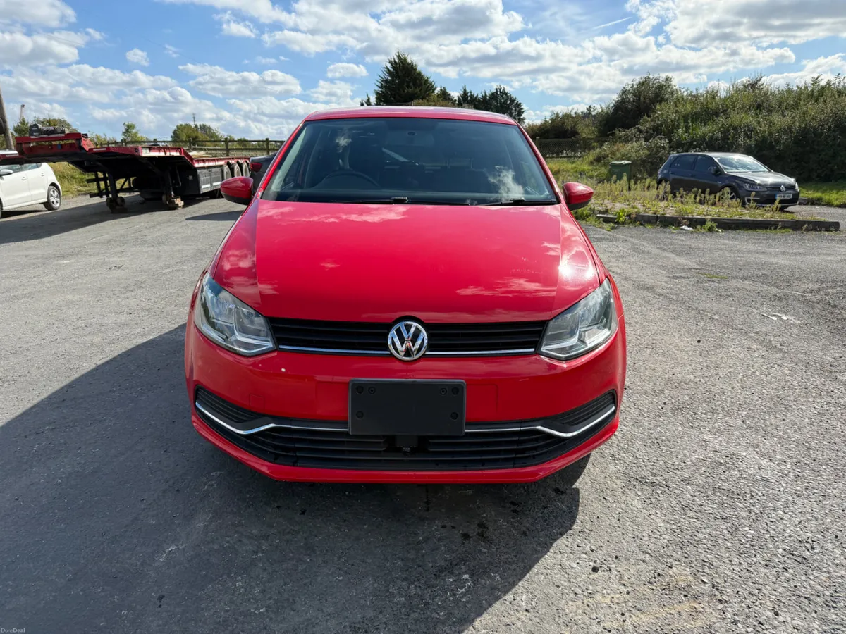 Volkswagen Polo 2015 1.2L AUTOMATIC - Image 1