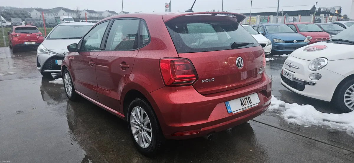 Volkswagen Polo auto 1.2 comfort very low kms - Image 4