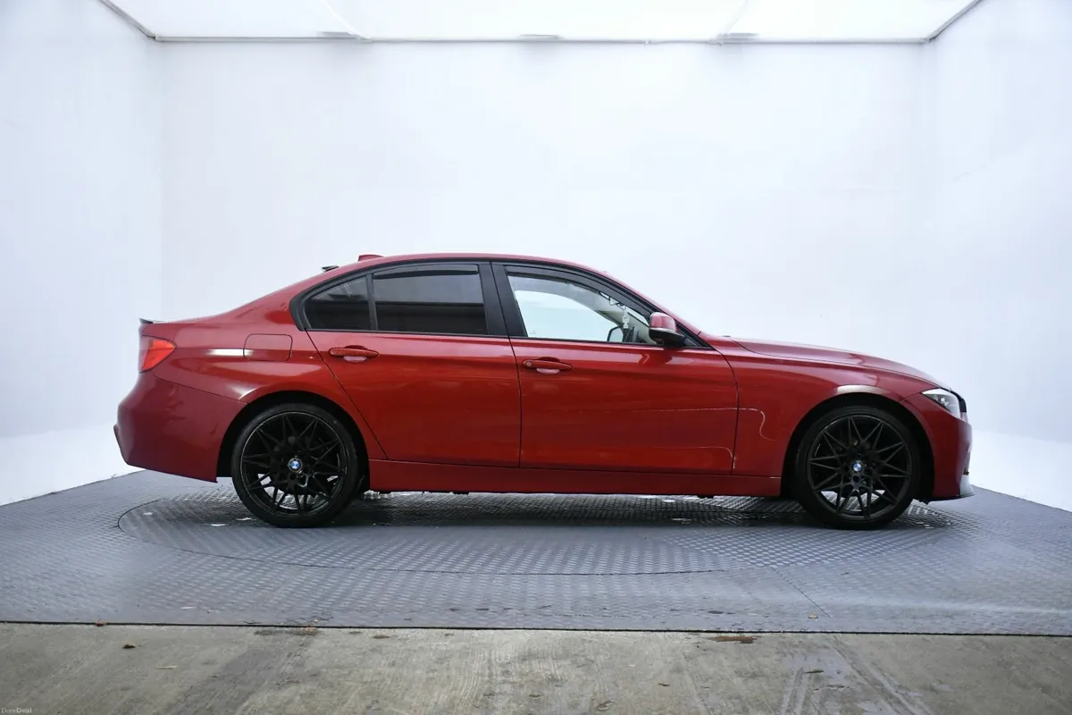 BMW 3-Series 2013 - Image 4