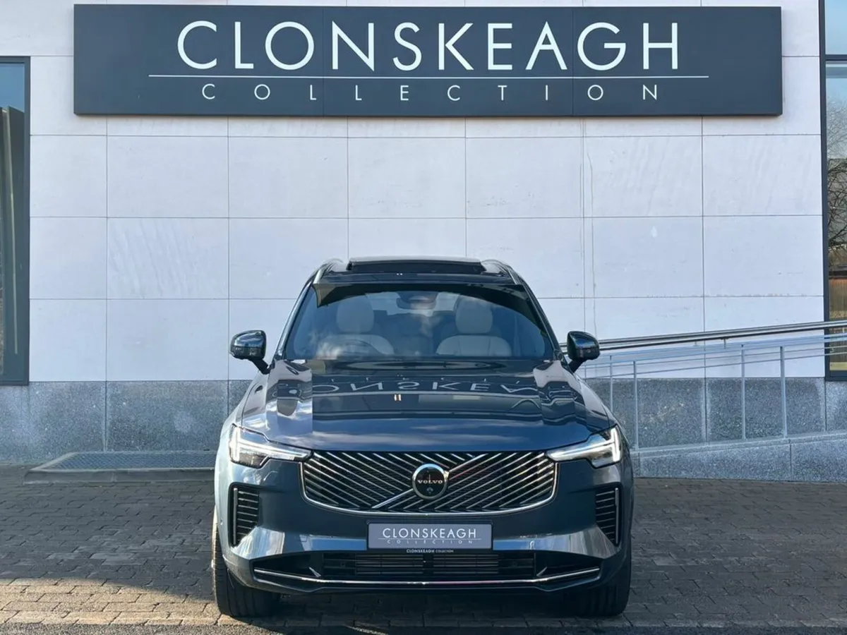 Volvo XC90 T8 ULTRA AWD, BLOND INTERIOR ONLY 9KM - Image 2