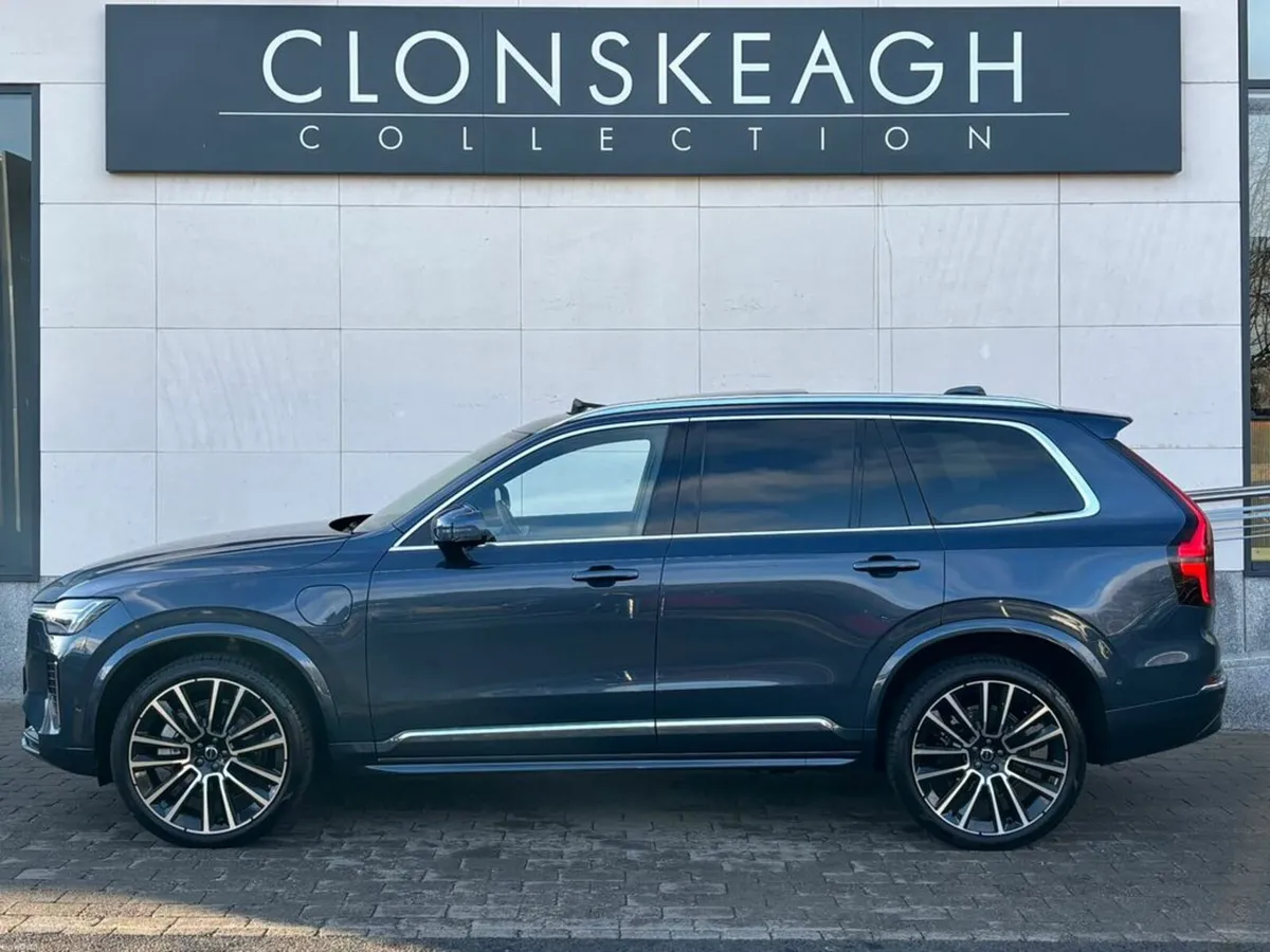 Volvo XC90 T8 ULTRA AWD, BLOND INTERIOR ONLY 9KM - Image 4