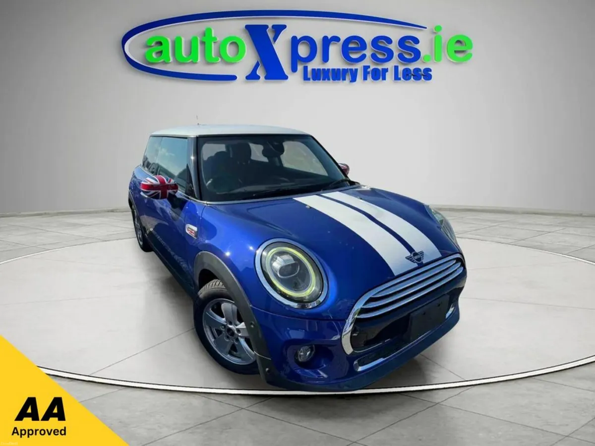 Mini Cooper 1.5 Automatic, Reversing camera - Image 1