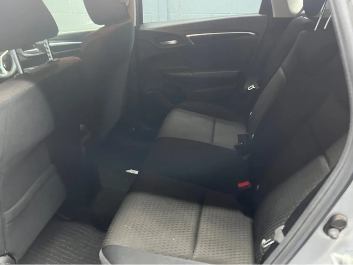 Honda Fit DAA-GP5 HYBRID 5DR AUTO - Image 3