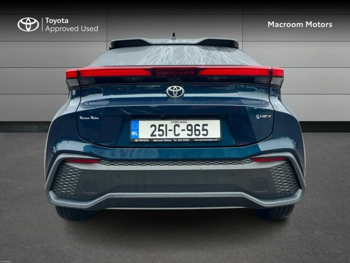 Toyota C-HR FRESH SELECTION OF TRADE-INS C-HR HYBR - Image 4