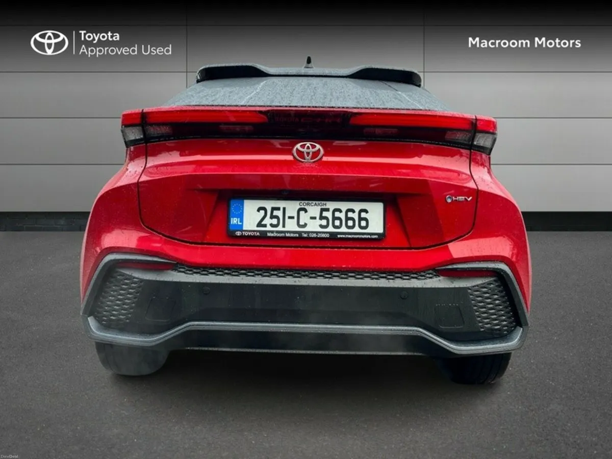 Toyota C-HR FRESH SELECTION OF TRADE-INS HYBRID SP - Image 4