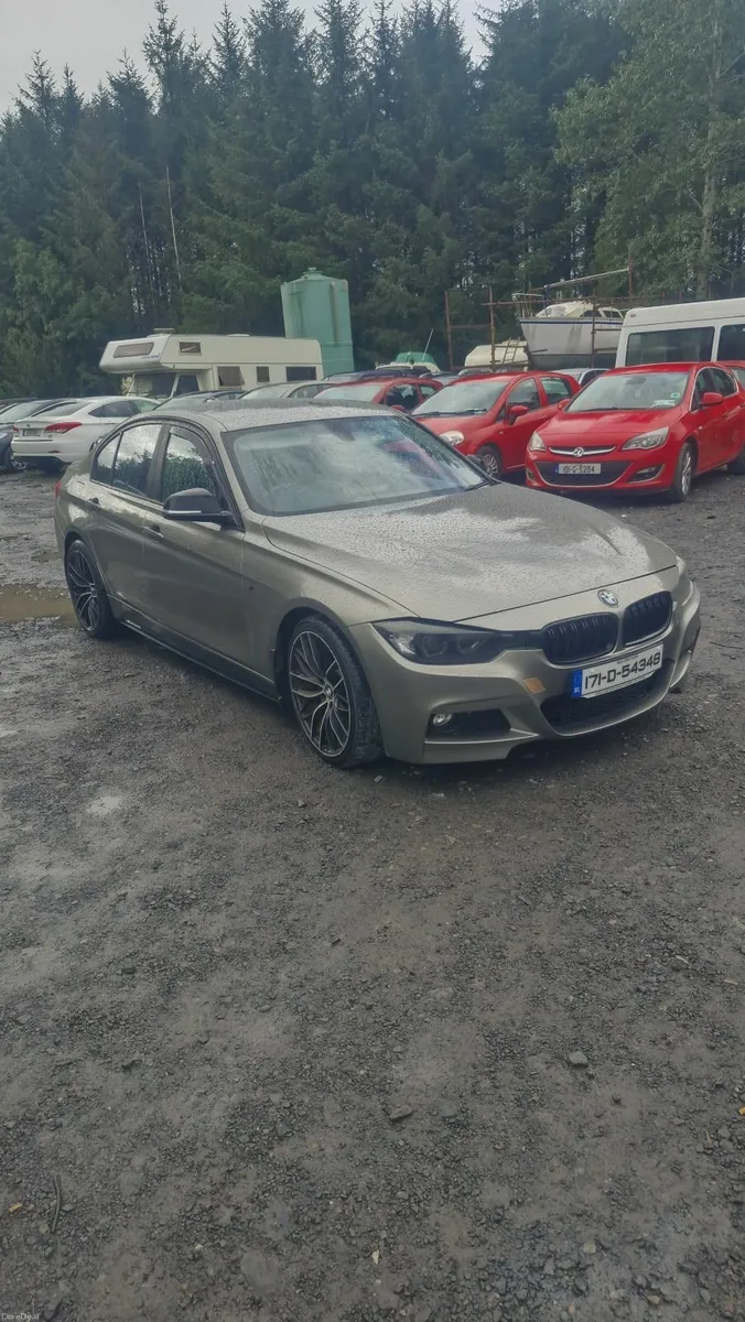 BMW 3-Series 2017 - Image 2