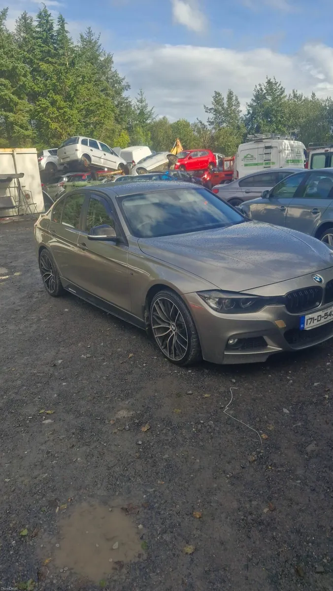 BMW 3-Series 2017 - Image 4