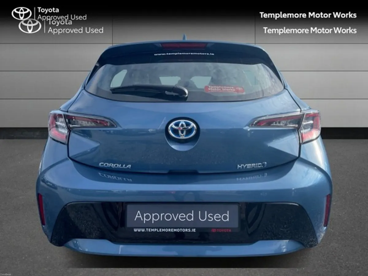 Toyota Corolla LUNA H/B 4DR AUTO HYBRID - Image 4