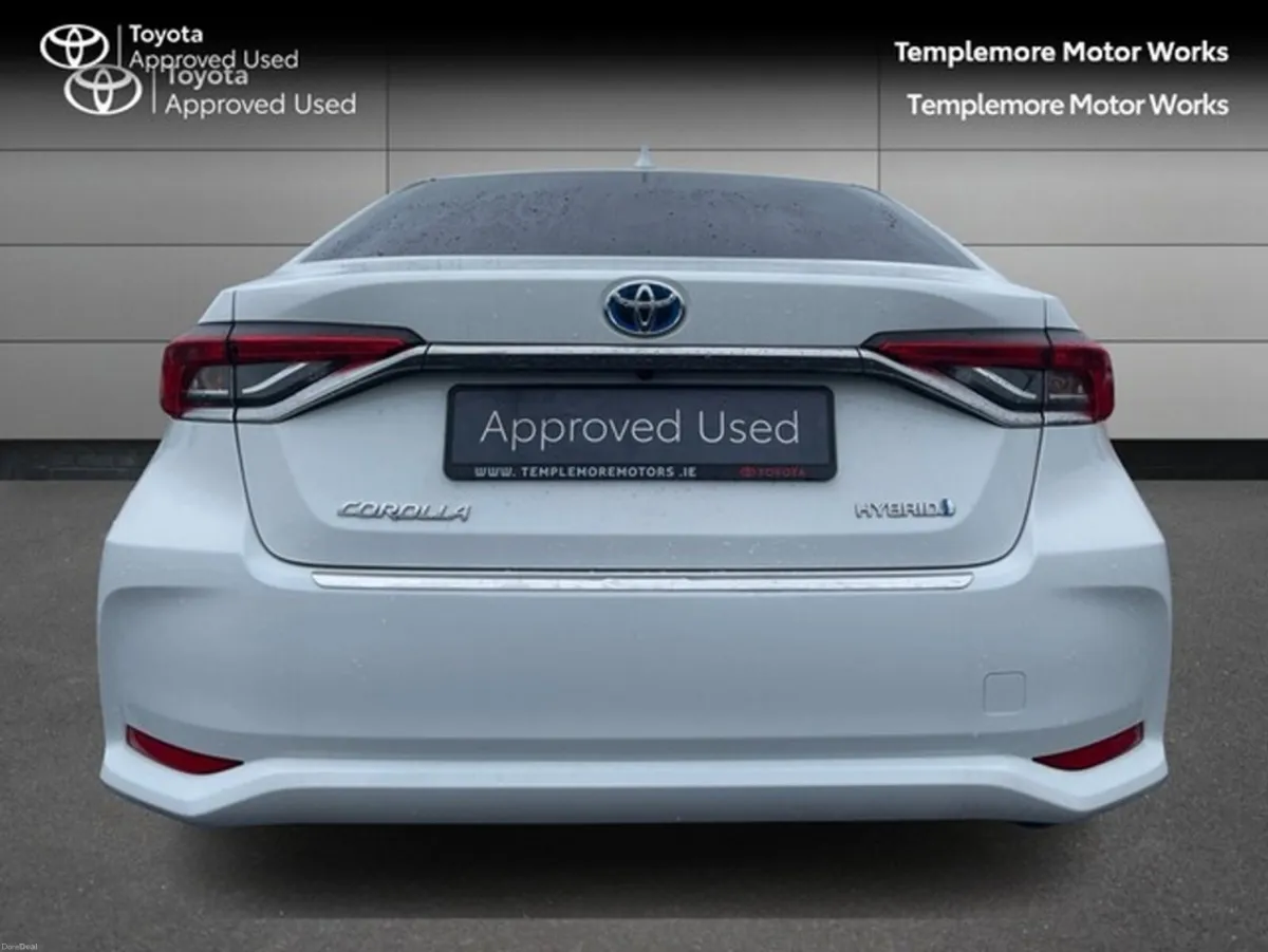 Toyota Corolla COROLLA HYBRID LUNA SALOON - Image 4