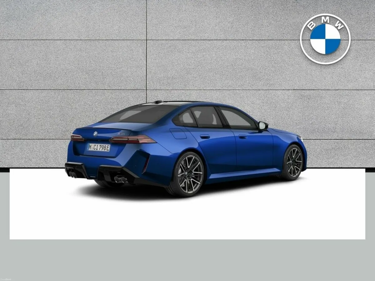BMW M5 M5 Saloon - Image 2