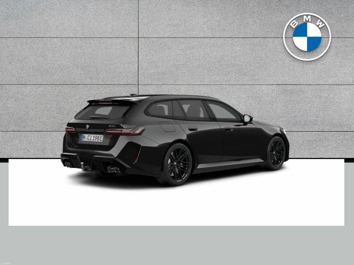 BMW M5 M5 Touring - Image 2