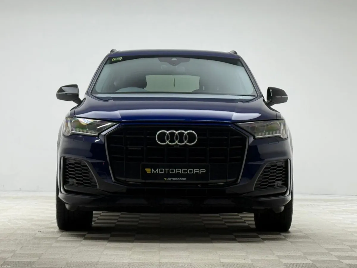 Audi Q7 S LINE 55 TFSI E QUATTRO - Image 2