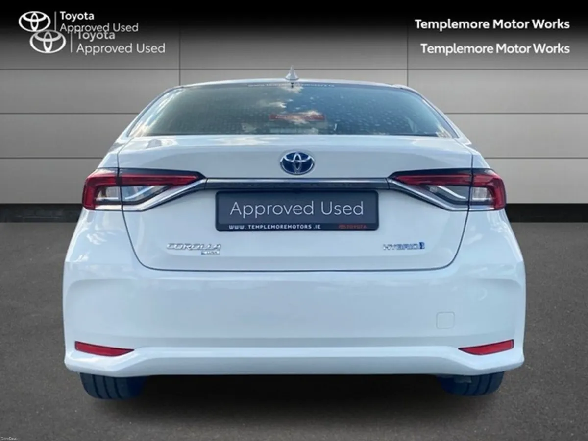 Toyota Corolla HYB LUNA SALOON 4DR AUTO HYBRID - Image 4