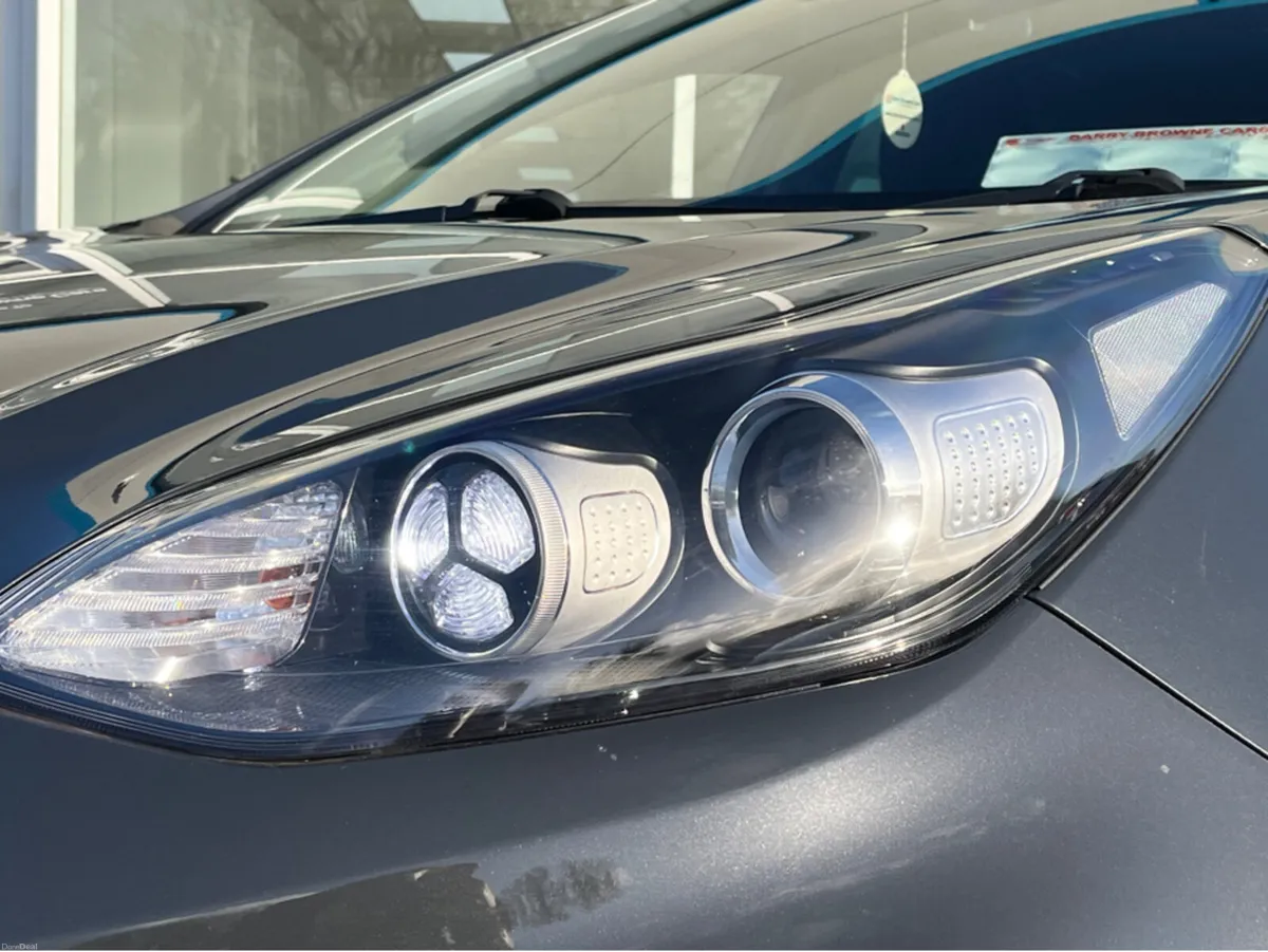 Kia Sportage 2 CRDI HIGH SPEC - Image 3