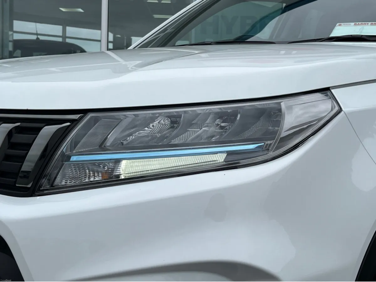 Suzuki Vitara 1.4 BOOSTERJET HYBRID S SZ5 5DR - Image 3