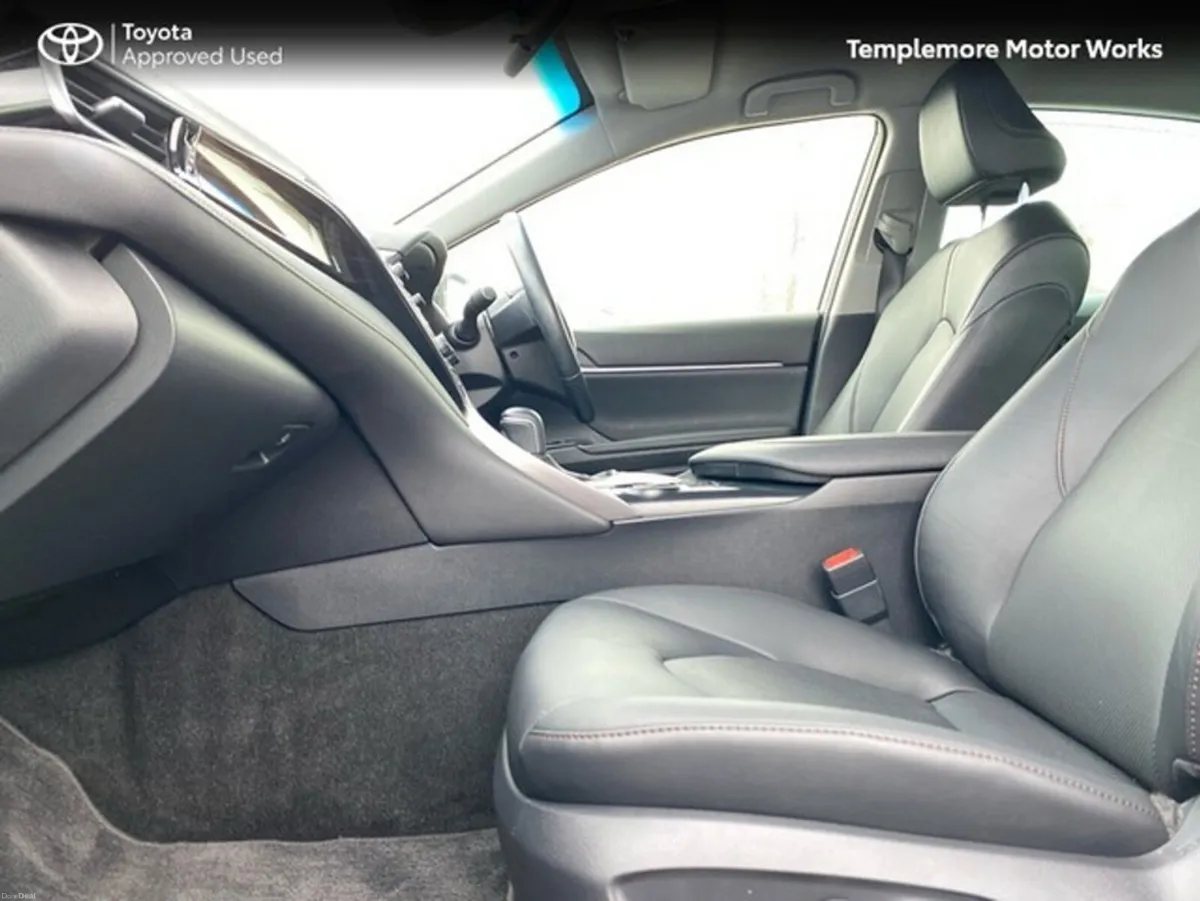 Toyota Camry CAMRY HYBRID SOL - Image 6