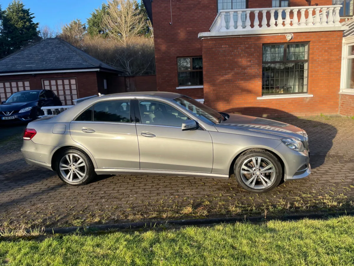 Mercedes-Benz E-Class E SERIES BLUETEC SE 4DR AUTO - Image 3