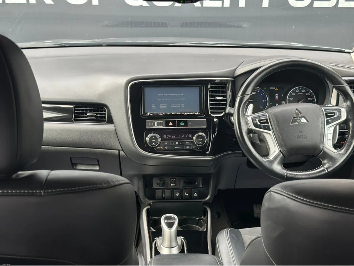 Mitsubishi Outlander 4x4 auto - Image 5