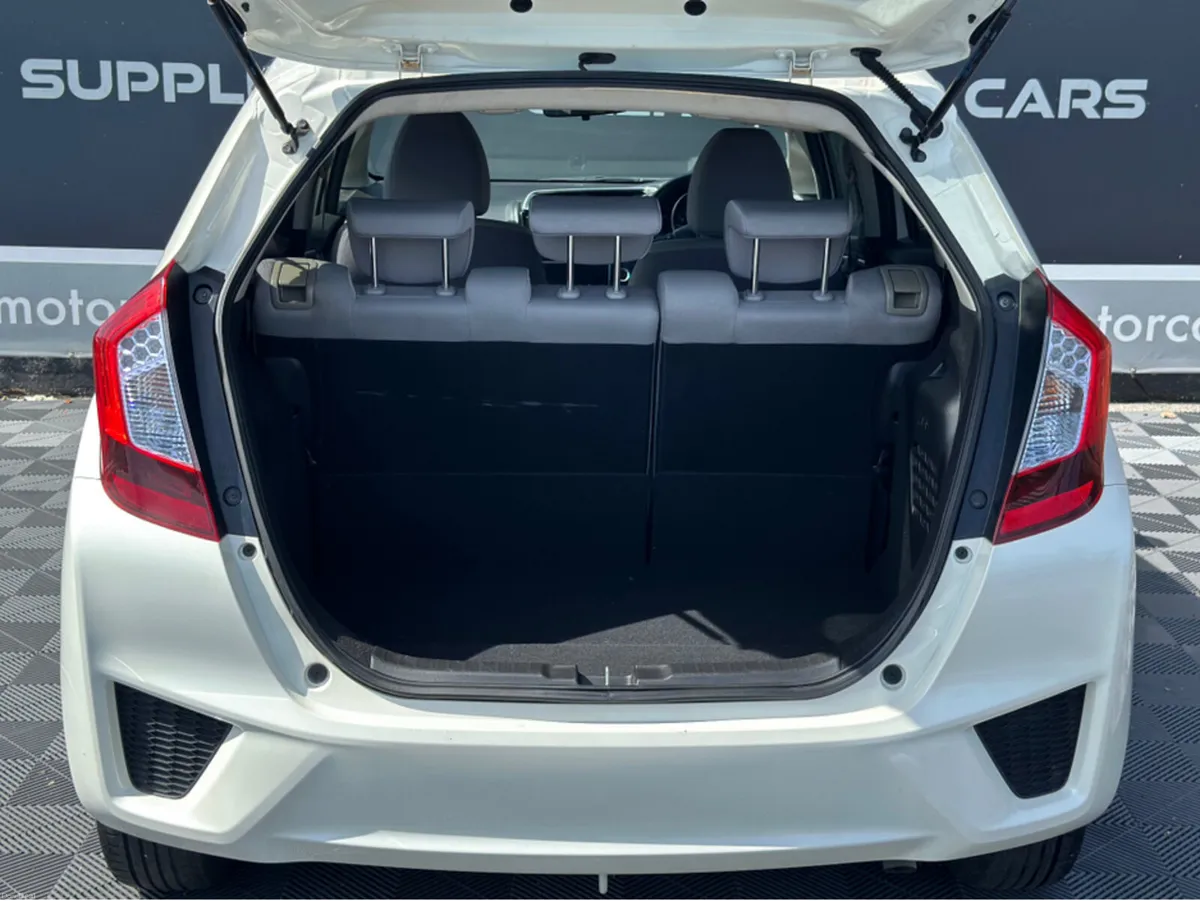 Honda Fit Hybrid - Image 3