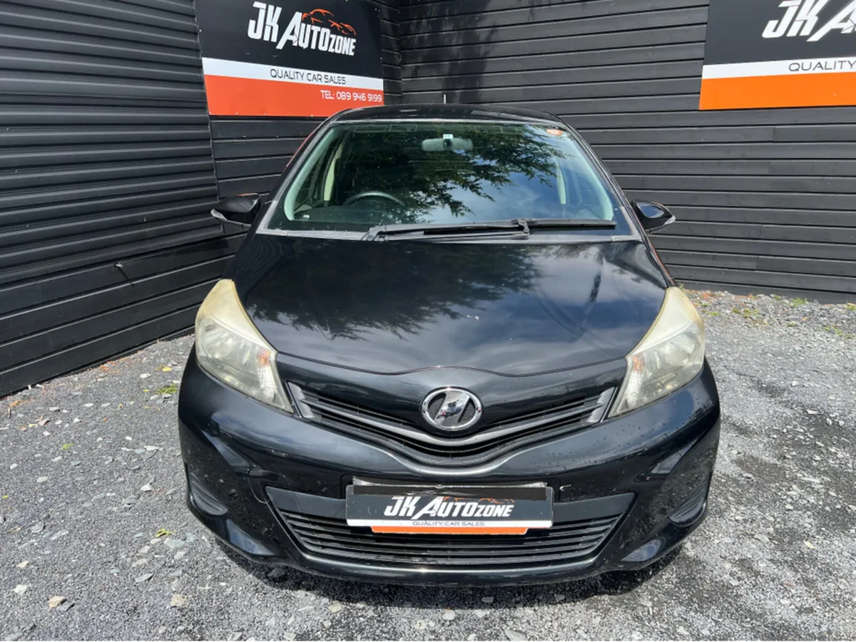 Toyota Yaris 1.0 Vitz Auto 5DR - Image 2