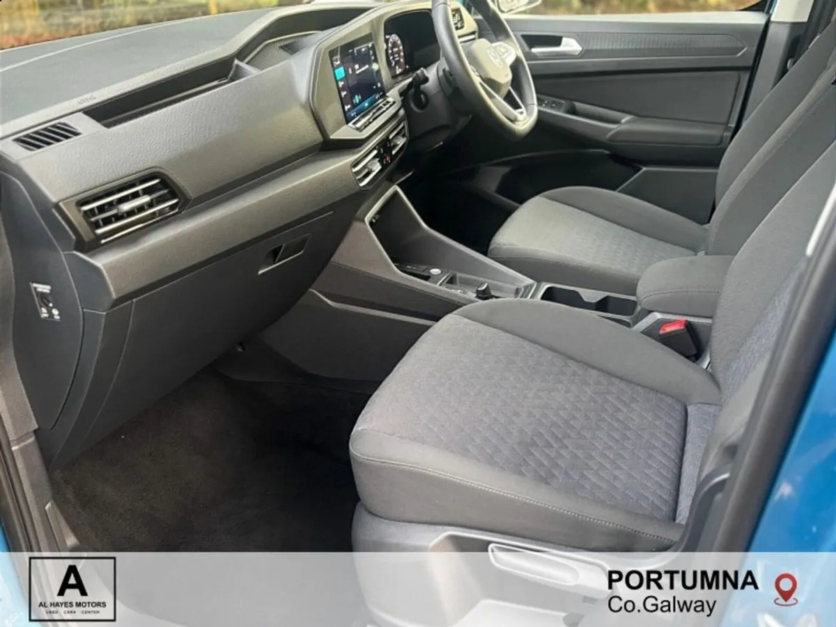 Volkswagen Caddy Maxi Life AUTOMATIC 7 SEATER 2.0T - Image 4