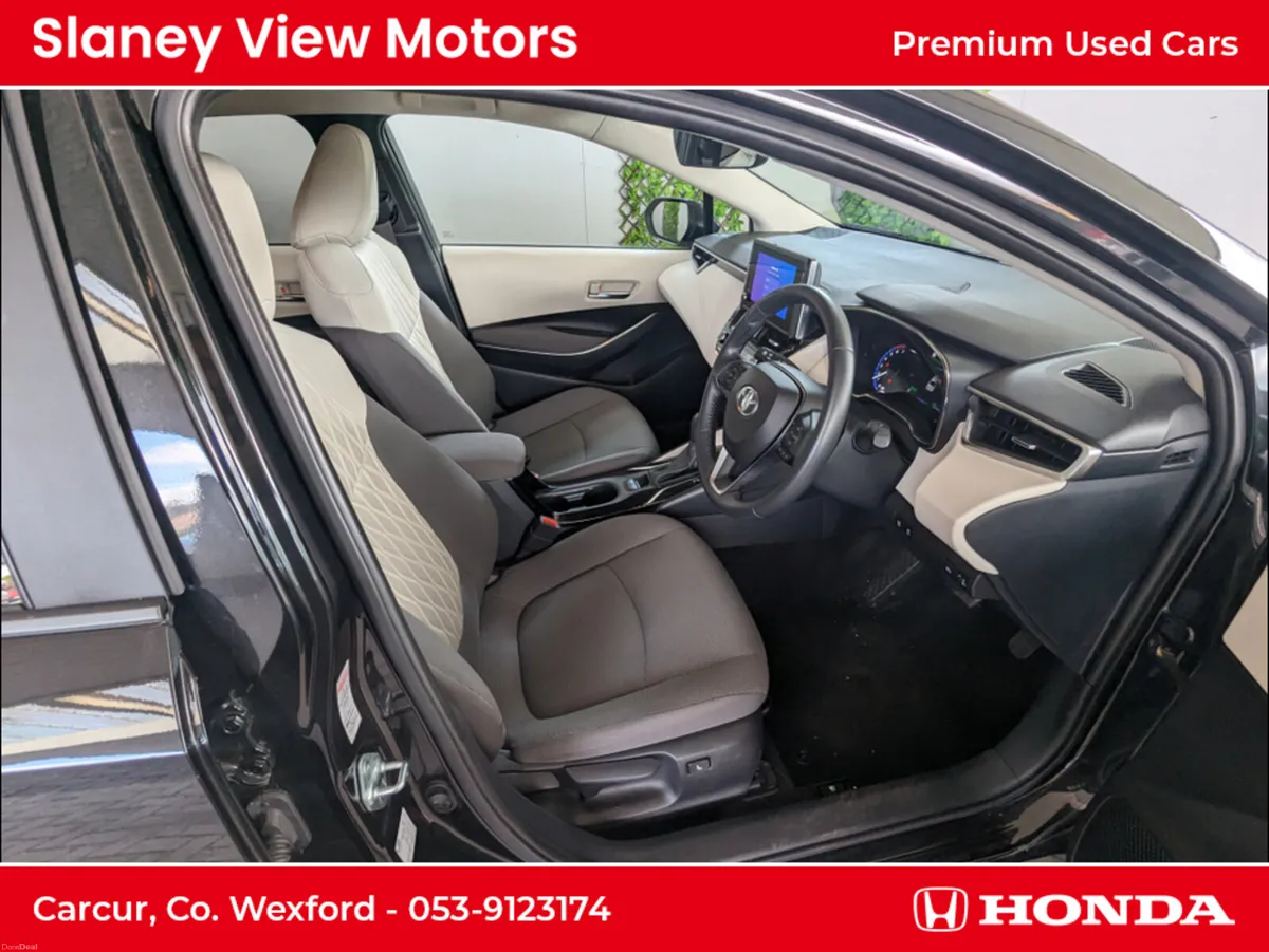 Toyota Corolla HYBRID LUNA SPORT 4DR AUTO - Image 3