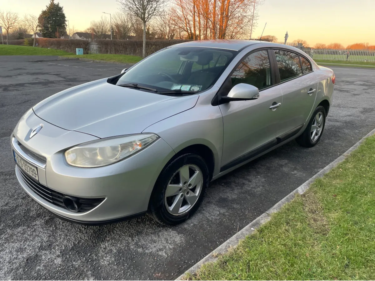 Renault Fluence 1.5 DCI 90 DYNAMIQUE 4DR - Image 2