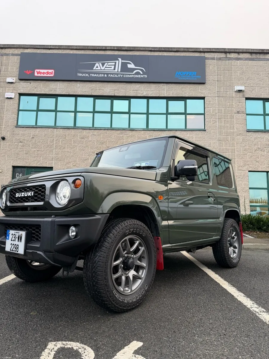 Suzuki Jimmy - Image 1