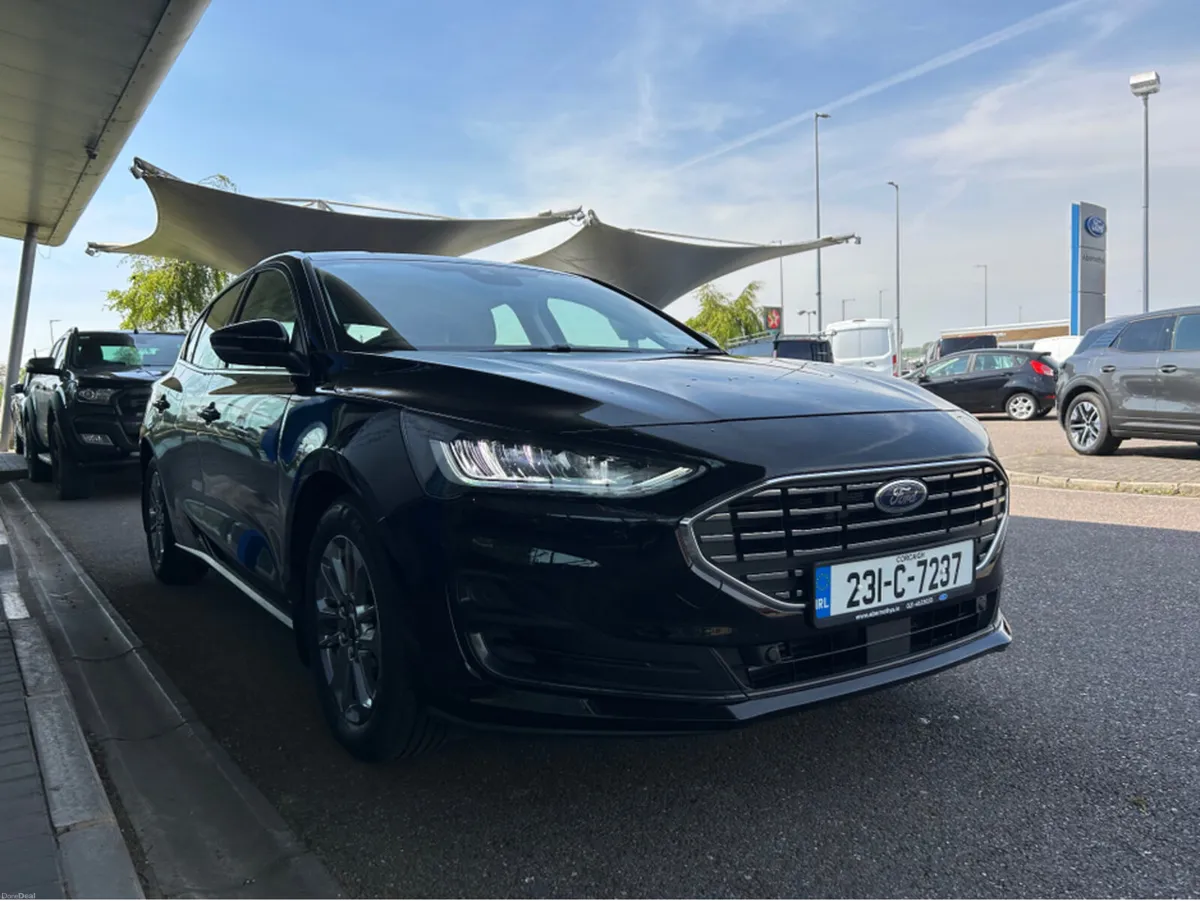 Ford Focus TITANIUM 1.0T 125 M6 4DR - Image 5