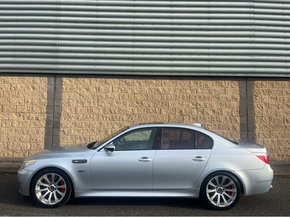 BMW M5 E60  5.0L V10 AUTO 4DR 507BHP - Image 2