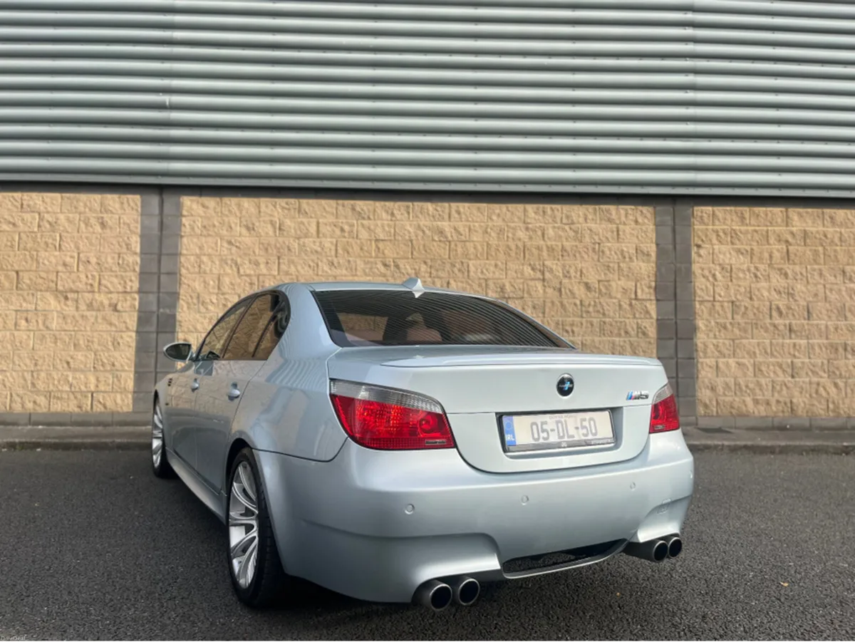 BMW M5 E60  5.0L V10 AUTO 4DR 507BHP - Image 3