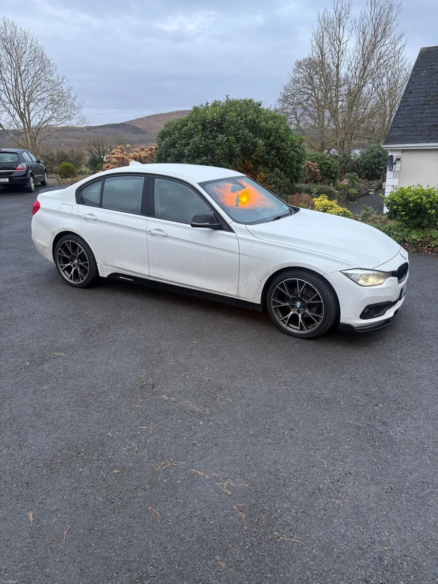 BMW 3-Series 2015 - Image 3
