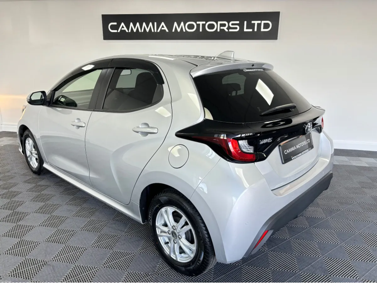 Toyota Yaris TOYOTA YARIS AUTOMATIC - Image 3