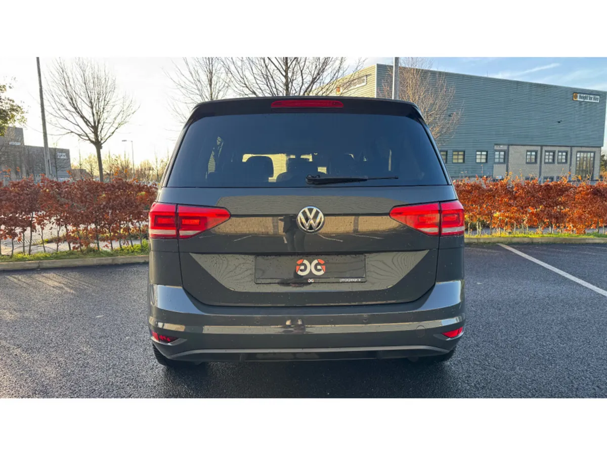 Volkswagen Touran SE 1.6 DIESEL 7 SEATS - Image 4